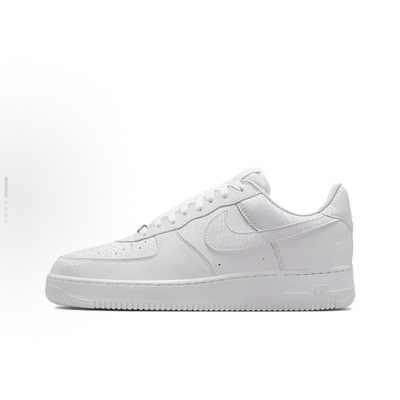 Nike白色男款低帮休闲板鞋