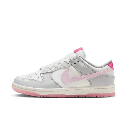 NikeDunk粉白色女款板鞋