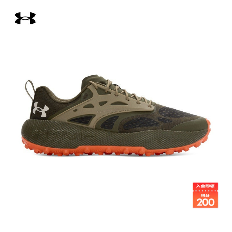 网眼鞋面,透气舒适,贴合支撑,稳健抓地