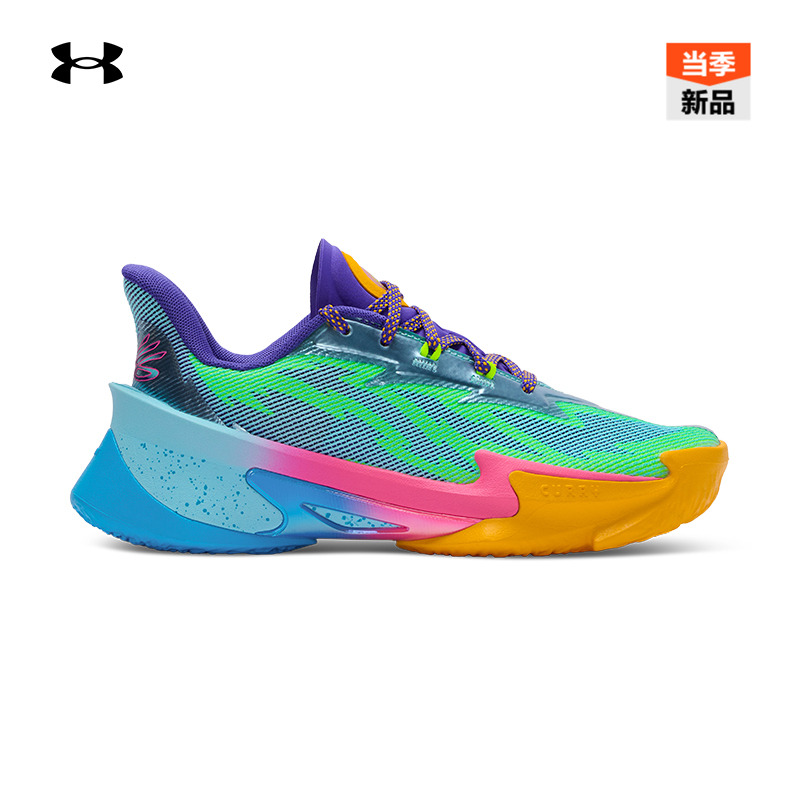 轻质舒适,稳固贴合,灵敏脚感,畅动自如