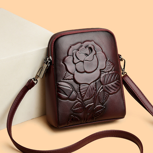 真皮手机包女2026新款 零钱包 复古压花单肩包迷你斜挎小包双层竖款