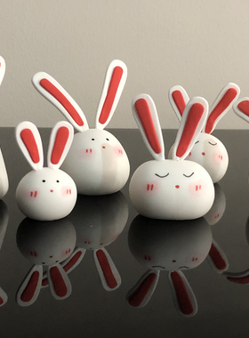 可爱软萌小白兔情绪稳定桌面小摆件公仔玩偶树脂纯手工创意装饰