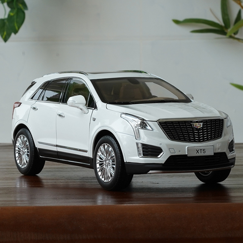 仿真越野车凯迪拉克合金118