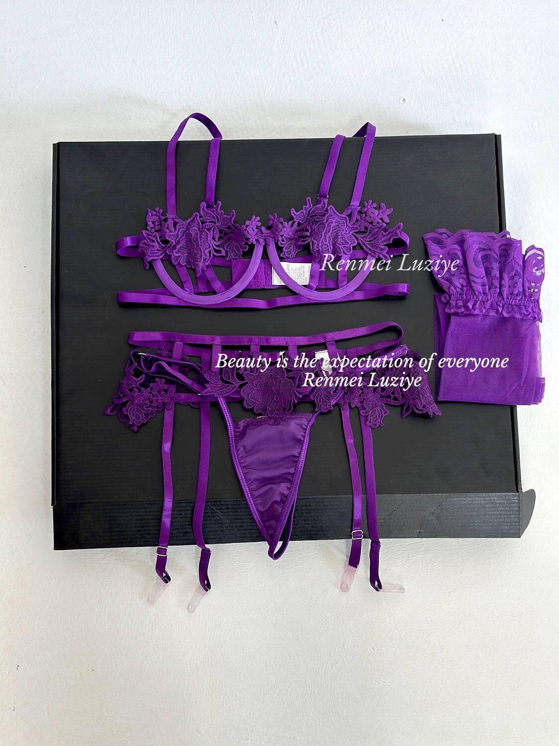 renmeiluziye【难以自控】重工刺绣花瓣性感镂空高级紫内衣套装