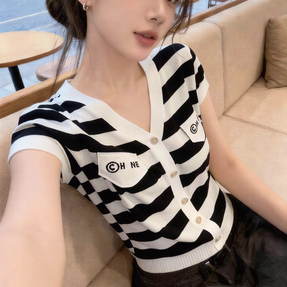 撞色条纹短袖T恤女2026夏季新款宽松百搭v领显瘦薄款冰丝针织上衣
