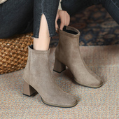 卡其色绒面中跟粗跟小短靴女高跟鞋 加绒切尔西瘦瘦靴 2025秋冬新款