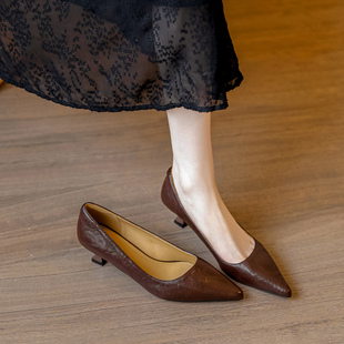 羊皮法式棕色尖头细跟小跟3cm高跟鞋女春秋单鞋不累脚舒适配裙子