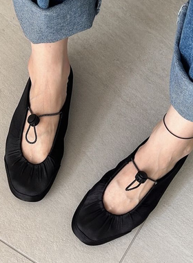 韩国东大门女鞋气质显瘦绸缎布面浅口平底单鞋女休闲玛丽珍