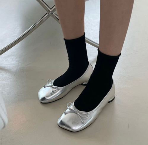 春夏新款浅口蝴蝶结方头套脚粗跟小单鞋皮鞋银色玛丽珍瓢鞋女