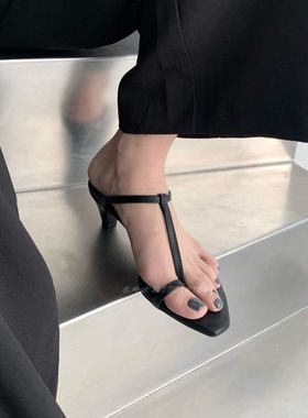 简约小众设计感套趾粗跟凉鞋女