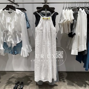 UR UX2025夏季气质度假风花卉肌理连衣裙女装新款休闲吊带长裙