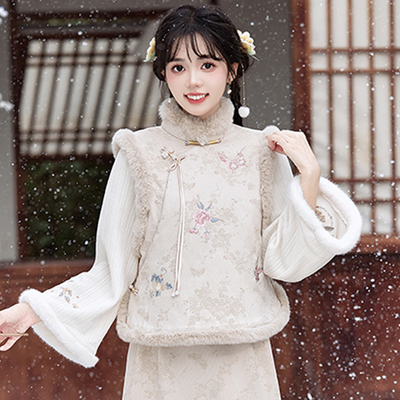 女士唐装马甲背心国风夹棉冬新款2025成人新中式年轻高端时髦洋气