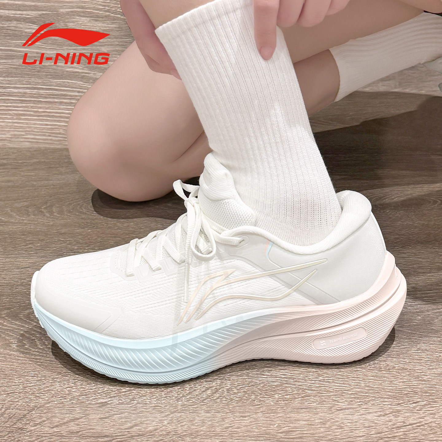 Li-Ning Yueying 5 qadın qaçış ayaqqabısı, qalın altlıq