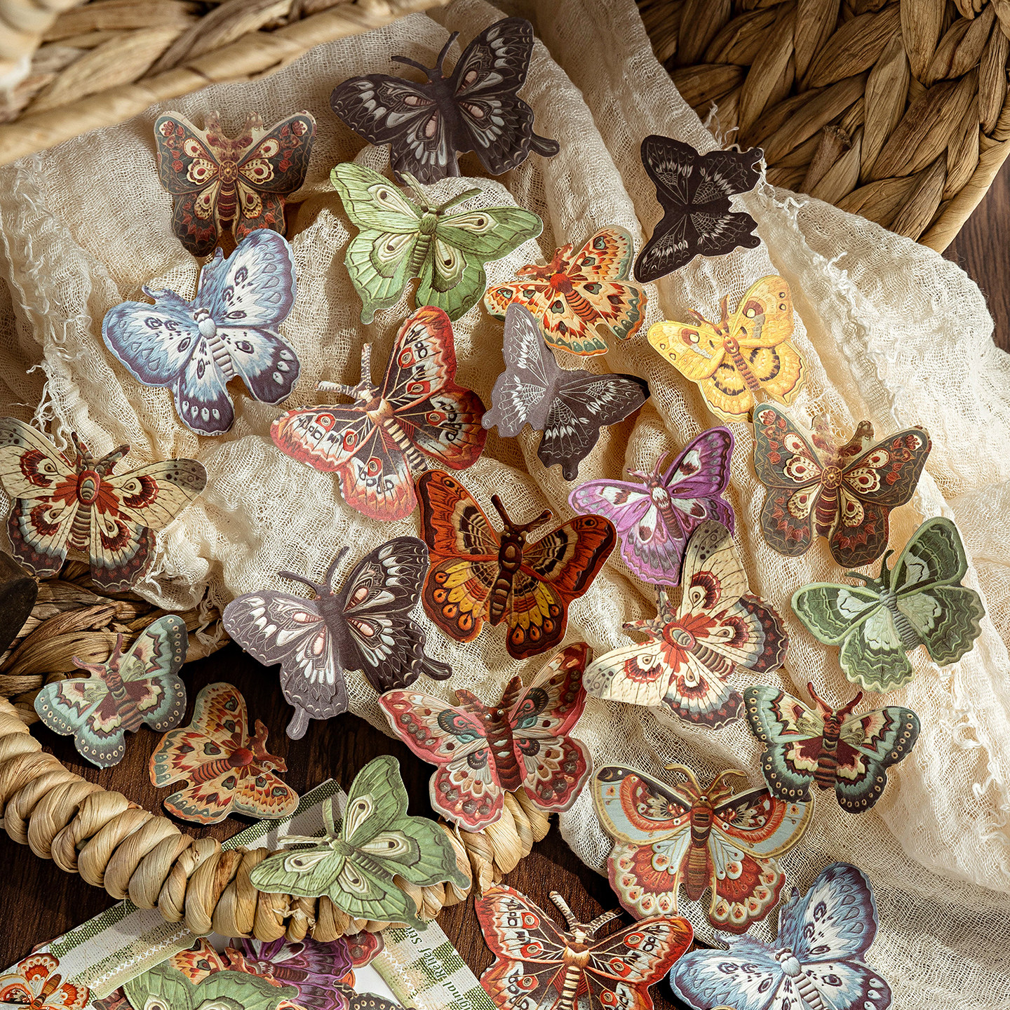 朝雨 3d立体浮雕贴纸ins高颜值复古蝴蝶玫瑰鲜花手帐素材diy