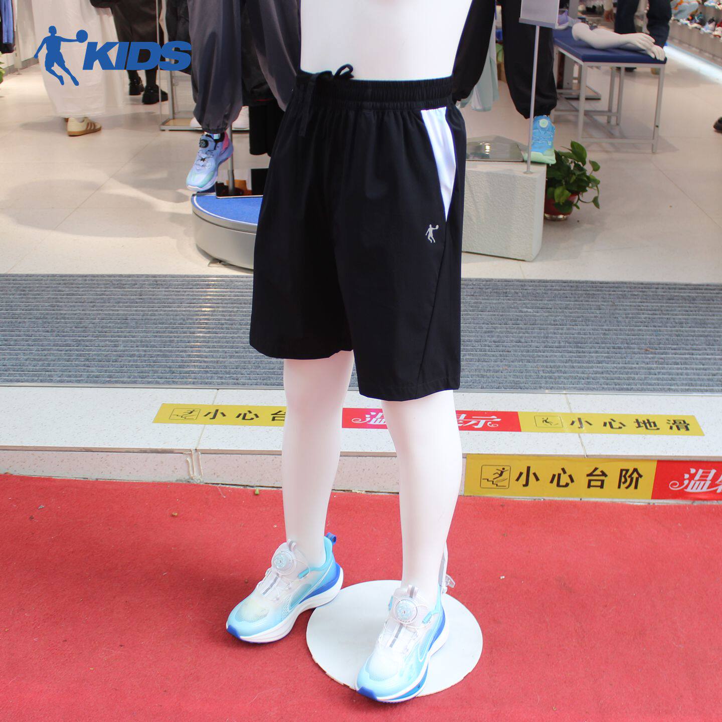 乔丹童装2026夏新款男中大童梭织中裤速干运动五分裤TDBKZA263046