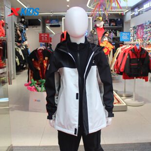 特步儿童2026春季 男大童保暖可拆卸摇粒绒两件套6741251C4107 新款