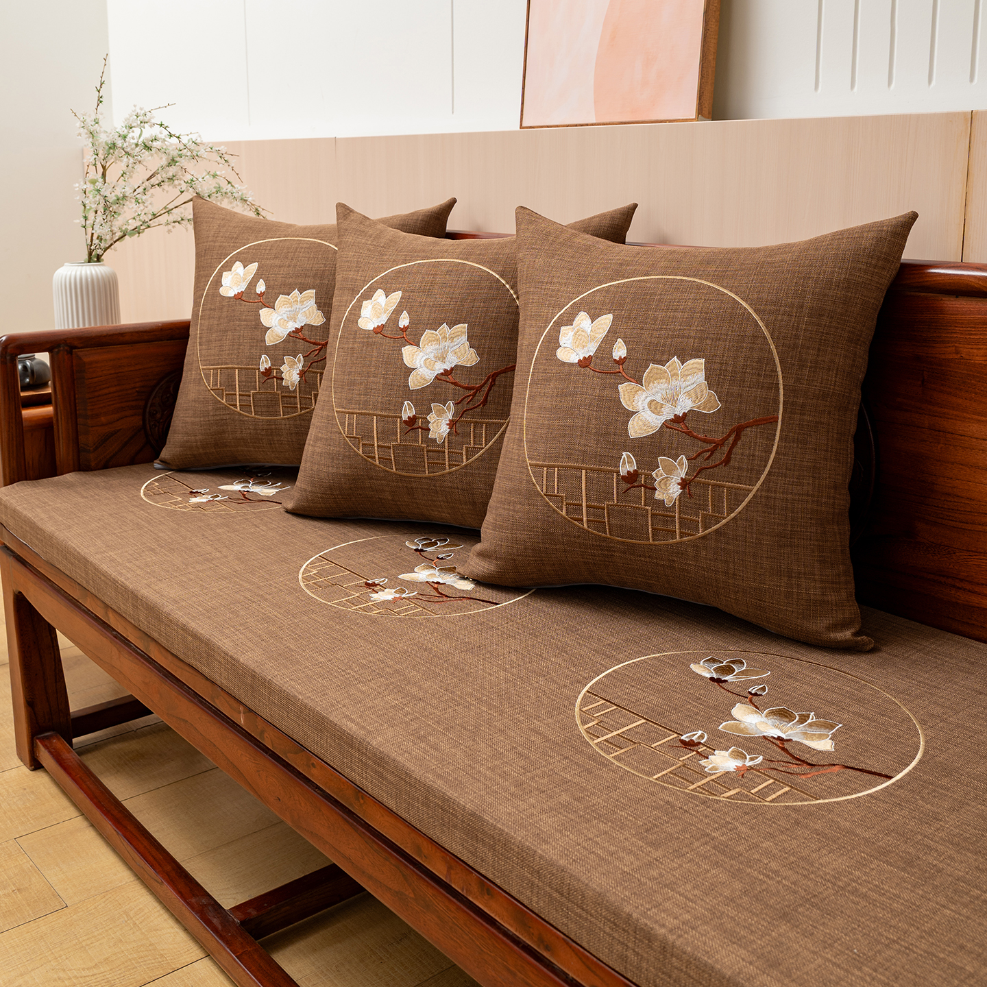 新中式刺绣实木沙发垫加硬海绵垫