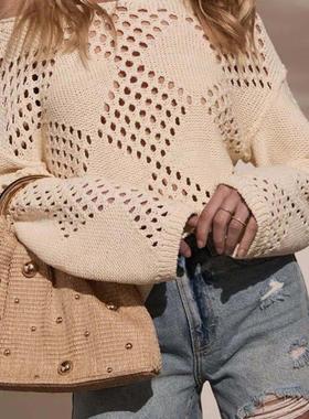 Openwork off-the-shoulder knitted sweater  镂空露肩针织毛衣