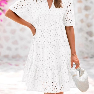 V-neck short-sleeved cut-out maxi dress  V领短袖镂空长连衣裙