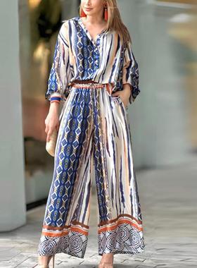 Straight pant set with printed lapels  印花翻领直筒长裤套装