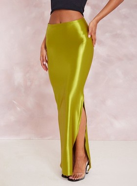 Draped satin high-waisted hip-hugging skirt  缎面高腰包臀裙