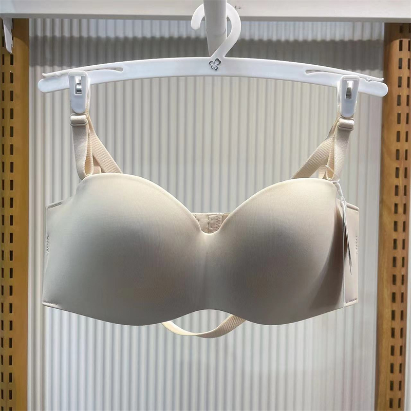 隐形内衣都市丽人无钢圈