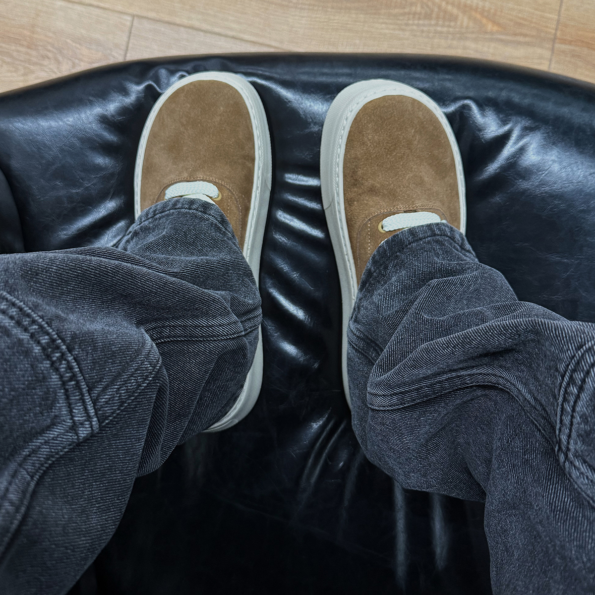 真皮卡皮巴拉圆头反绒翻毛皮潮鞋