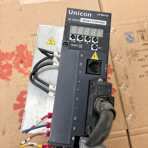 议价0.75KW永宏伺服驱动器USDA3-0720PB00闲置拆