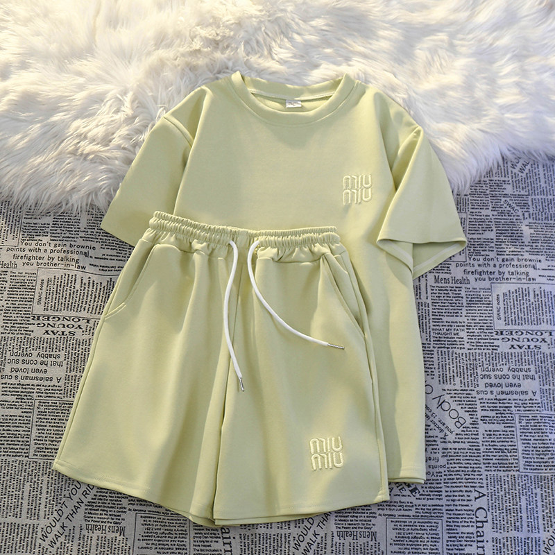 여성용 여름 순면 자수 반팔 반바지 2피스 세트 편안하고 루즈한 여름 캐주얼 스포츠 정장 슬리밍 및 미백