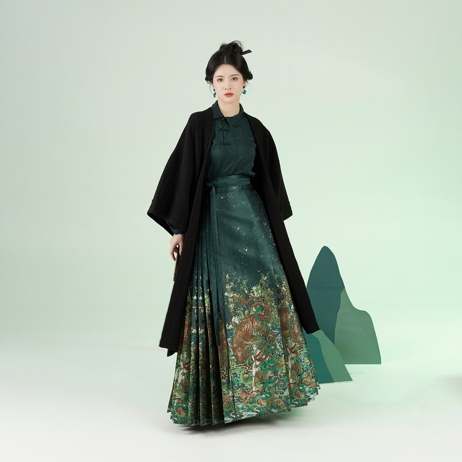 苍梧织造司原创明制汉服玄序长干寺毛织纱线外套妆花织金马面裙女