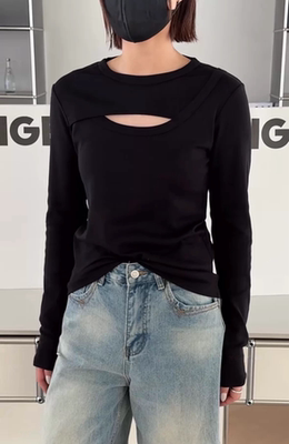 诗歌兰女装2026春款 5370设计感小众时髦镂空长袖圆领洋气T恤