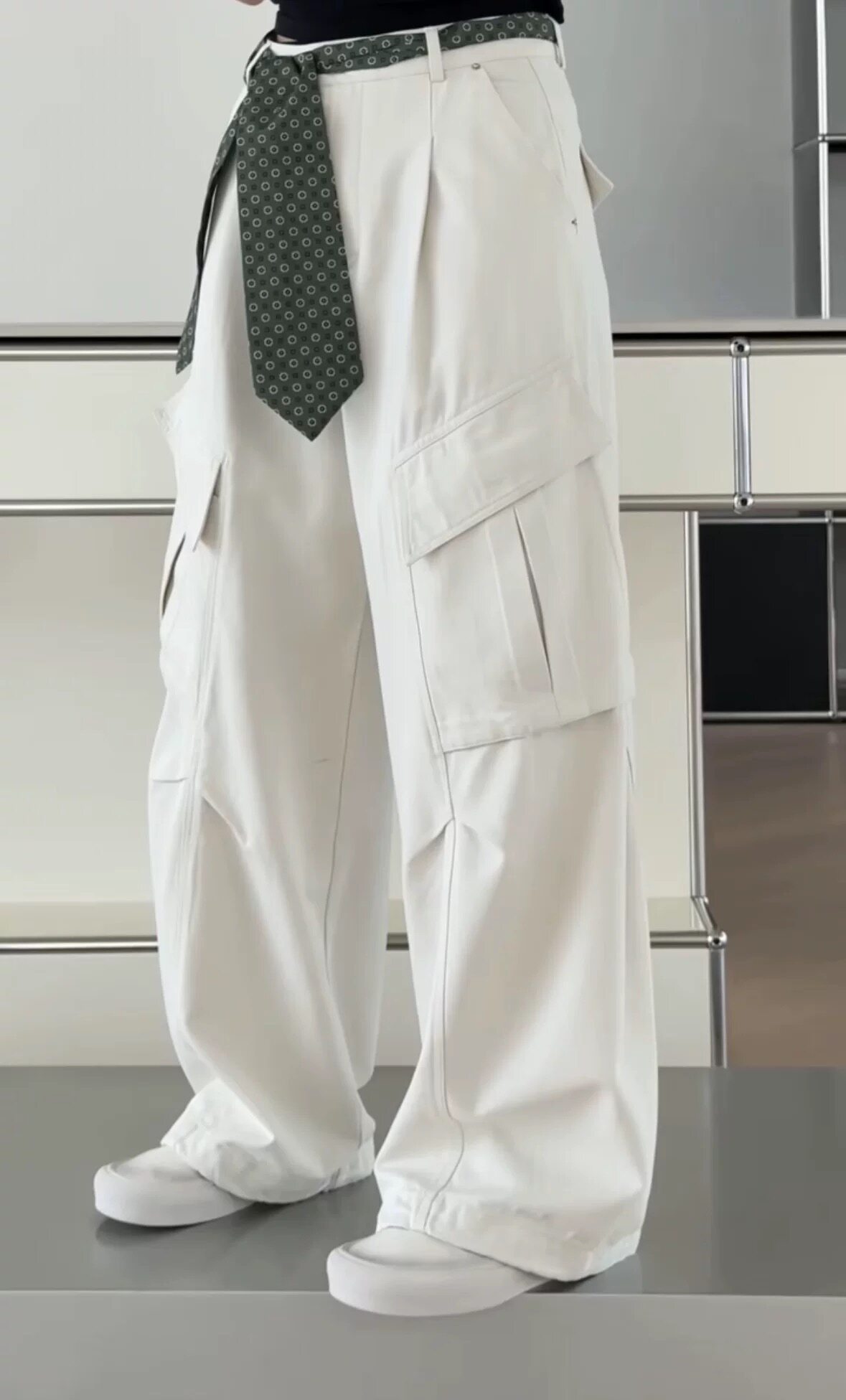 诗歌兰女装2026春款 26-172设计感个性小众丝巾休闲裤口袋工装裤