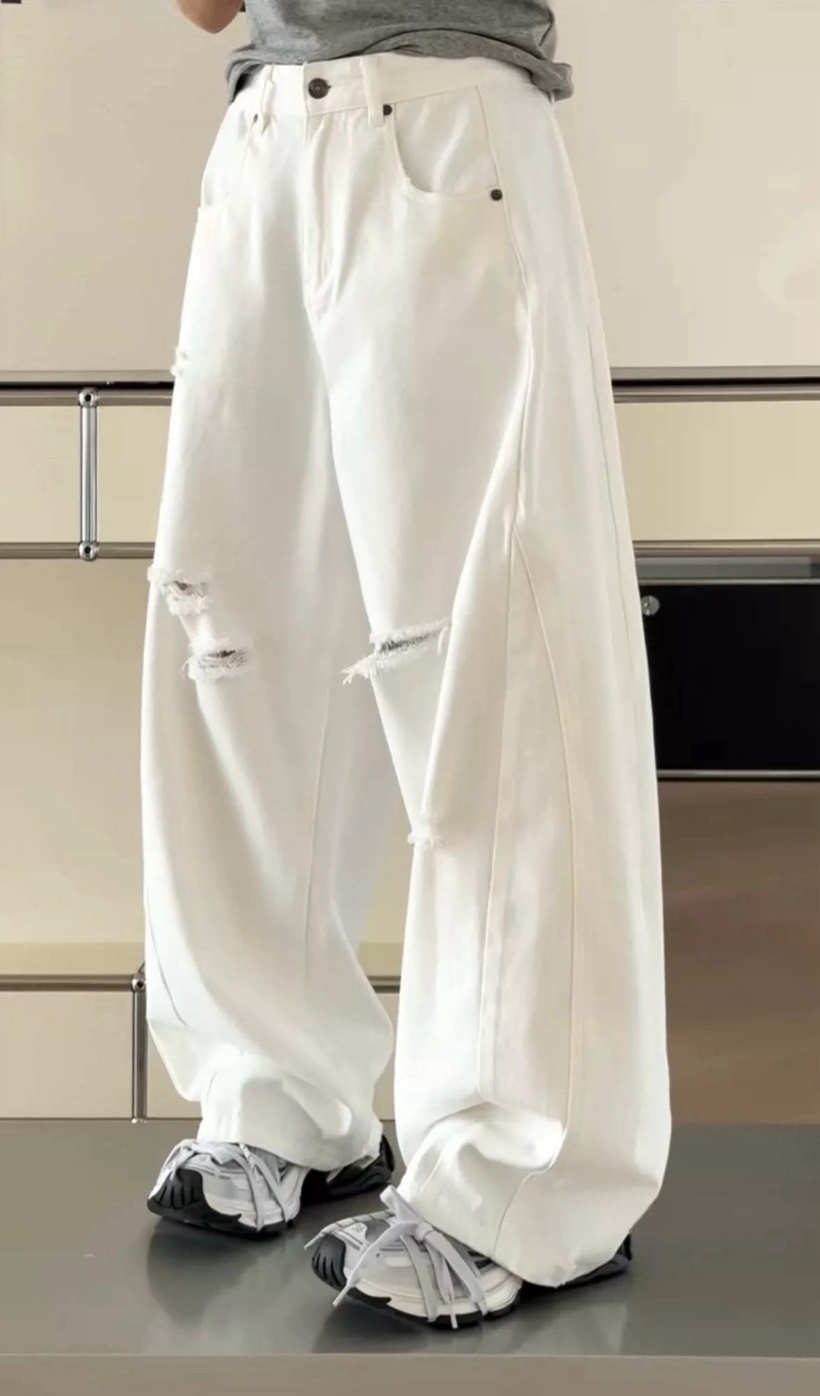 诗歌兰牛仔裤2026春款女装 3659休闲个性街头破洞毛边白色牛仔裤