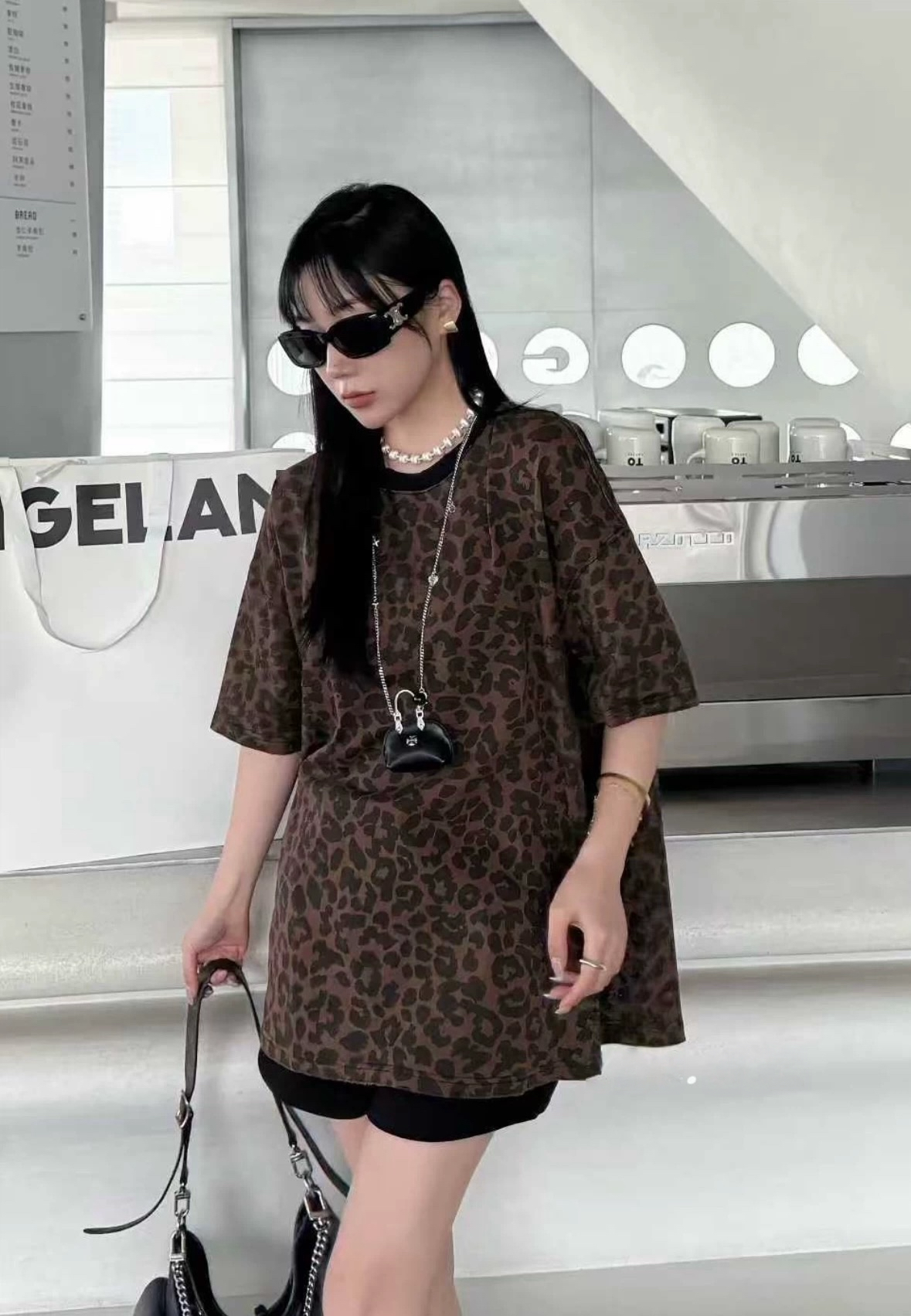 秒发诗歌兰女装2025秋款T9559街头潮流美式个性短袖中长款豹纹T恤