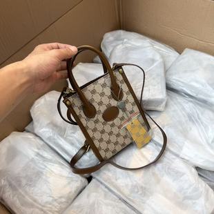 自带高级感！！正价300+！国内公司单~经典PVC老花琴谱包托特小包