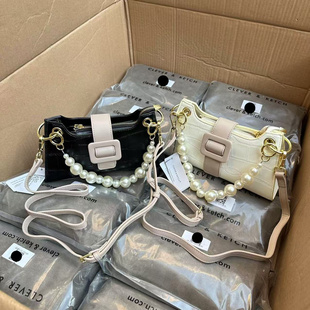 撤柜订单 高级感小众鳄鱼纹青蛙包斜挎腋下单肩包 旗见店200