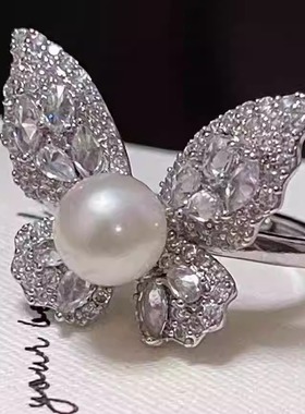 爆闪蝴蝶珍珠戒指， 8mm左右天然淡水珍珠微微展翅栩栩如生，开口