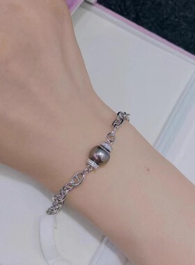 猪鼻子天然海水大溪地黑珍珠手链，自带气场，简约大气的单珠设计