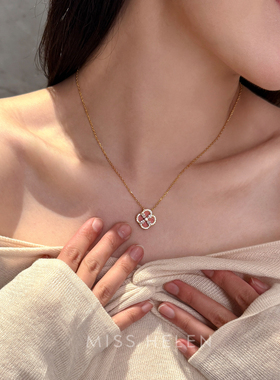 3/23 20点新品95折 蔷薇四叶草项链经典设计通勤休闲百搭精致轻奢