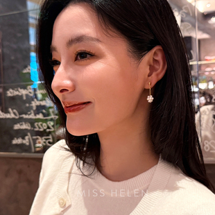 MISS HELEN珍珠绣球耳钉女耳夹无耳洞精致经典轻奢设计高级感耳环