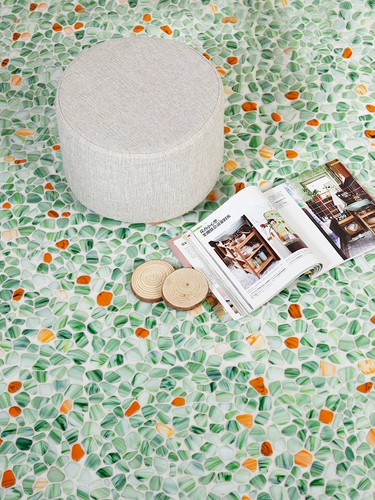 Стеклянная мозаичная плитка без стекла.