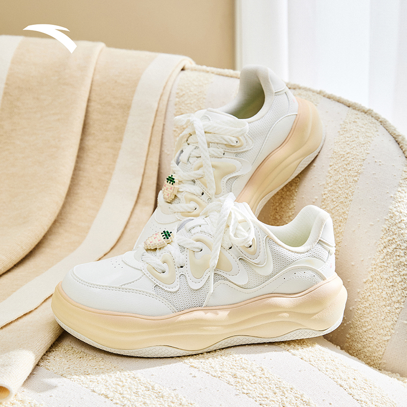 安踏舒芙蕾女子潮流板鞋