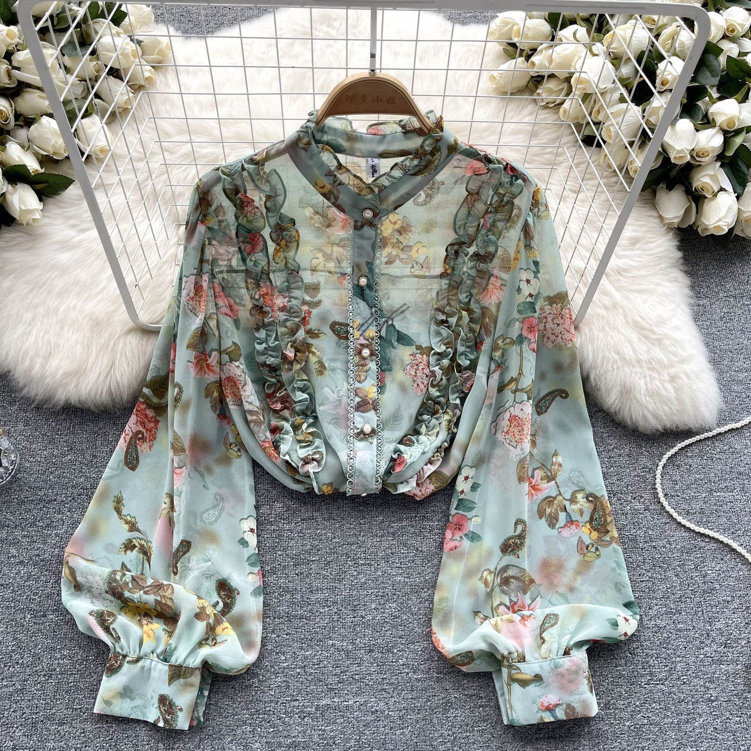法式碎花雪纺衫上衣女2025新款高级感上衣洋气轻奢灯笼袖花衬衫