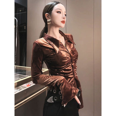 春秋2025新款Polo领时尚洋气丝绒衬衫褶皱开叉长袖修身显瘦上衣女