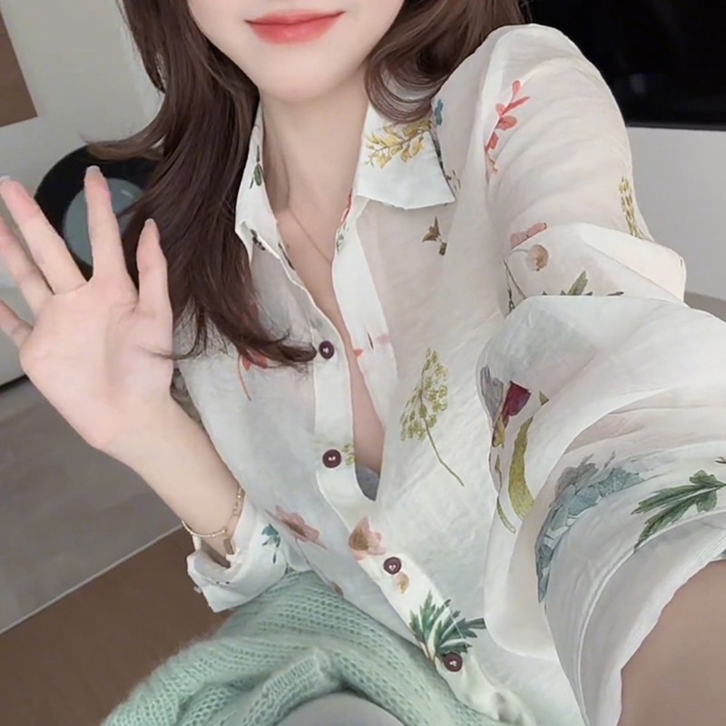 复古港风防晒衣设计感翻领碎花长袖衬衫女春夏新款显瘦气质上衣潮