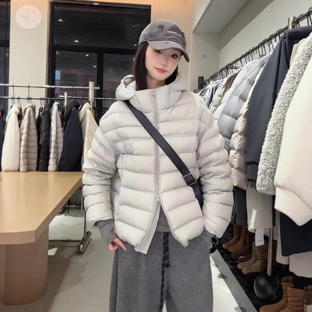 河南台前羽绒厂家排骨羽绒服轻量90白鸭绒连帽羽绒服女短款保暖