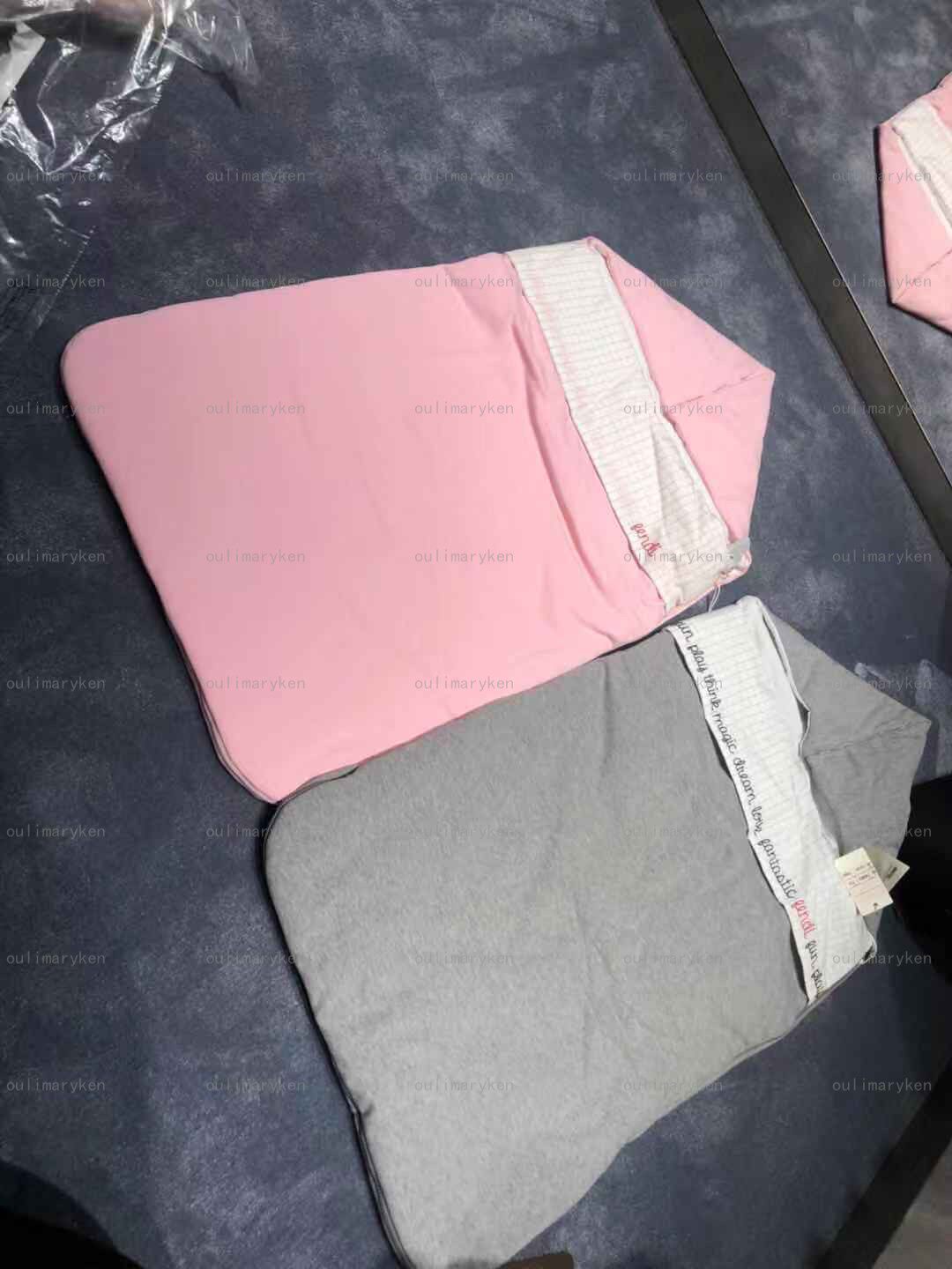 意大利奥莱 fendi 婴儿 宝宝 薄款抱被 灰色 粉色