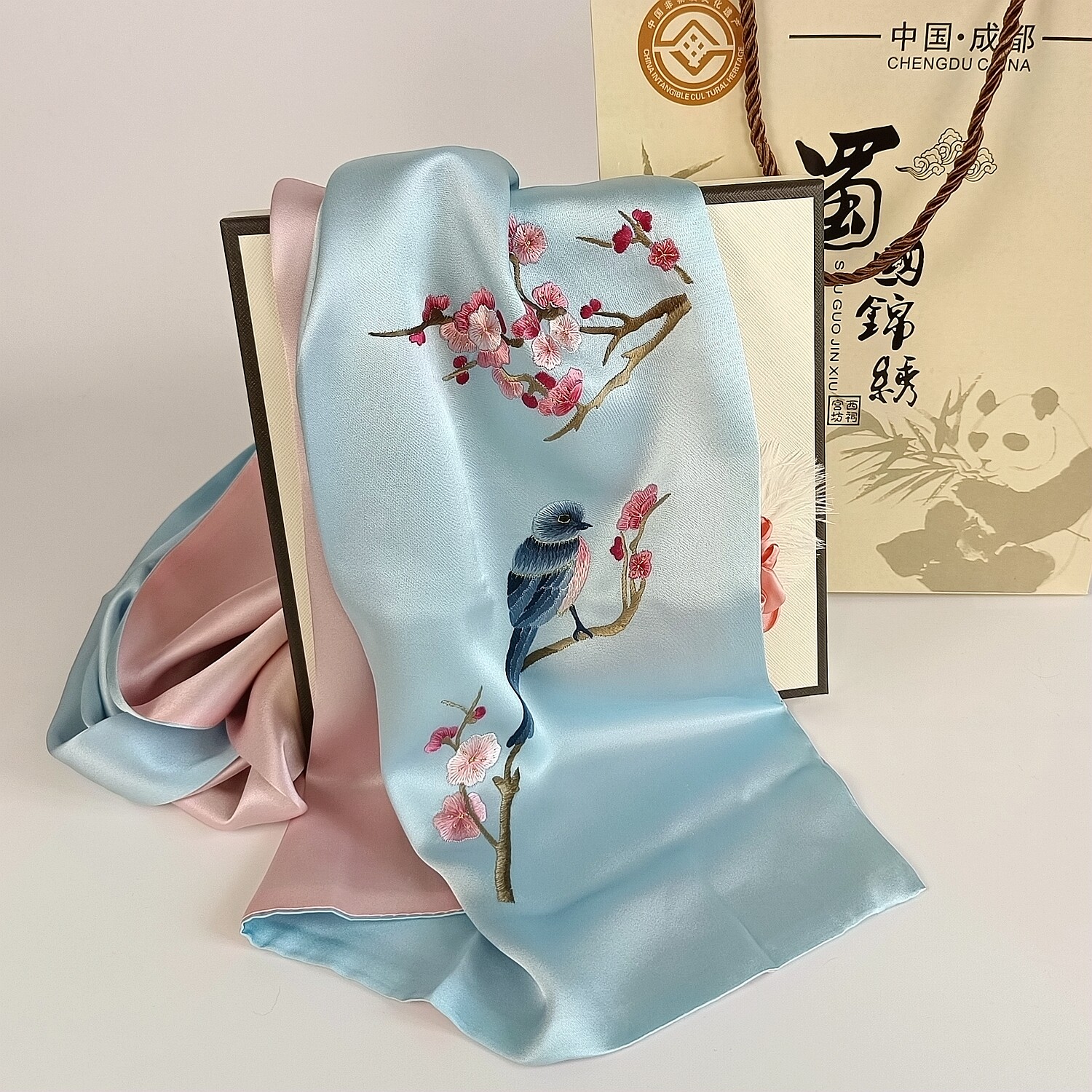 蜀绣真丝刺绣礼盒送长辈