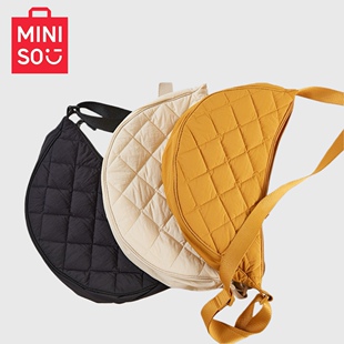 MINISO名创优品AIR系列西瓜包菱格绗缝饺子包轻便斜挎单肩云朵包