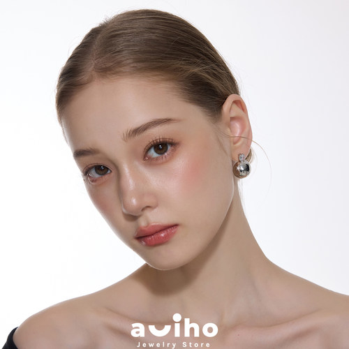 aviho 芒星物语银色镶钻光面圆球耳环小众设计新款精致高级感耳钉